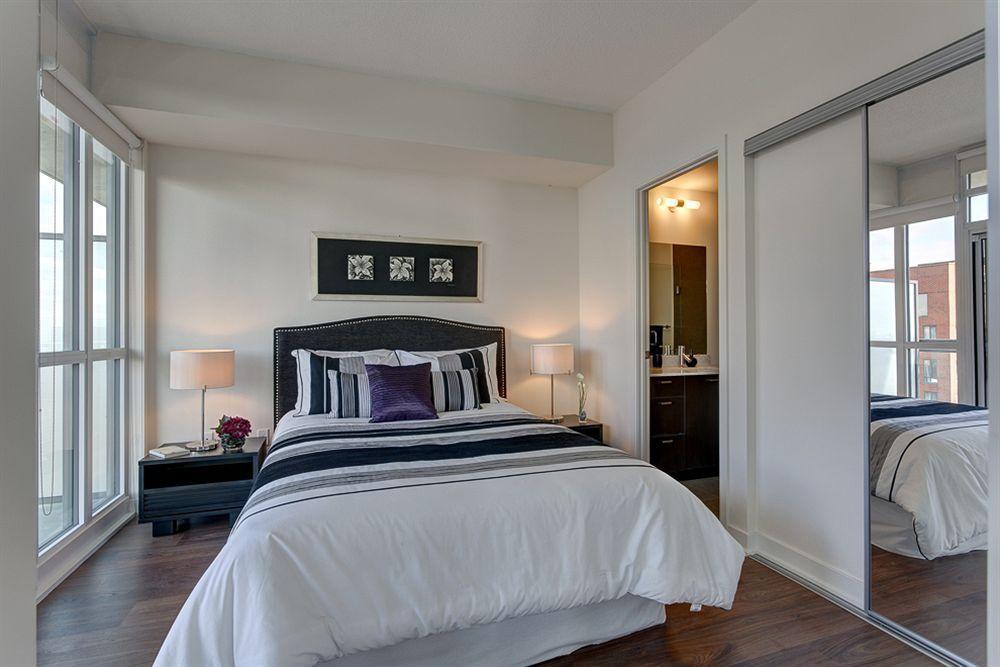 Downtown Mississauga Executive Suites Sq1 Eksteriør billede