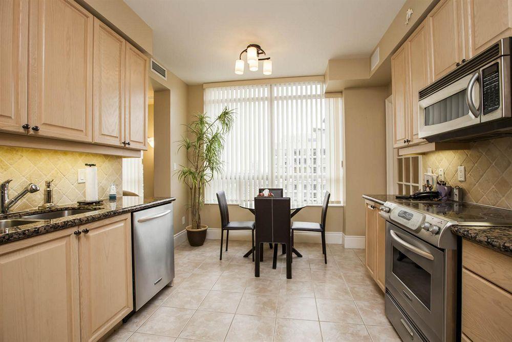 Downtown Mississauga Executive Suites Sq1 Eksteriør billede