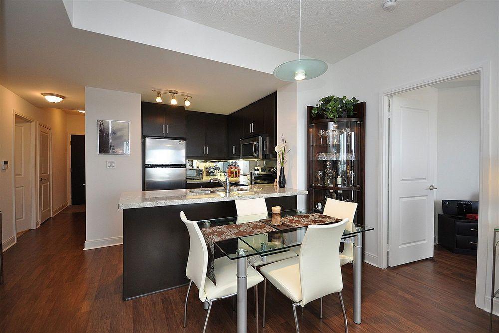 Downtown Mississauga Executive Suites Sq1 Eksteriør billede