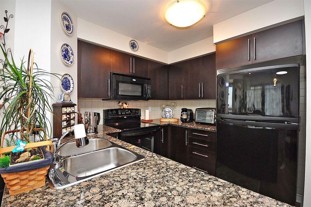 Downtown Mississauga Executive Suites Sq1 Eksteriør billede