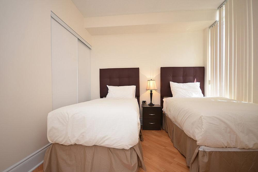 Downtown Mississauga Executive Suites Sq1 Eksteriør billede