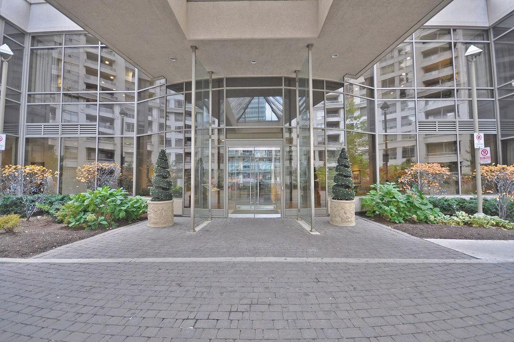 Downtown Mississauga Executive Suites Sq1 Eksteriør billede