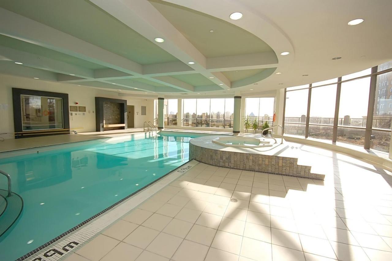 Downtown Mississauga Executive Suites Sq1 Eksteriør billede